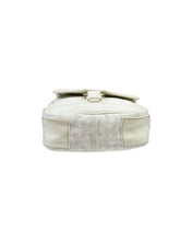 Load image into Gallery viewer, Goyard Grand Bleu PM Paris White Crossbody Bottom