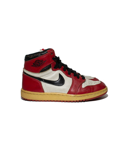Nike Air Jordan 1 1985 Chicago Right Side of Sneaker