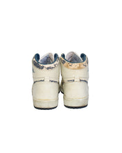 Load image into Gallery viewer, Nike Air Jordan 1 1985 Metallic Navy Back of Sneaker