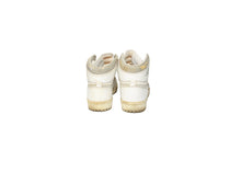 Load image into Gallery viewer, Nike Air Jordan 1 1985 Natural Grey Back Side of Sneaker