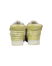 Load image into Gallery viewer, Louis Vuitton Creme Jasper Size LV 6 Back