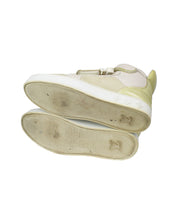 Load image into Gallery viewer, Louis Vuitton Creme Jasper Size LV 6 Bottom