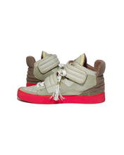 Load image into Gallery viewer, Louis Vuitton Kanye West Sample Patchwork Jaspers Size 9 Right Inside