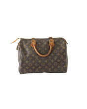 Load image into Gallery viewer, Vintage Louis Vuitton Speedy 30 Handbag SP1905 Left