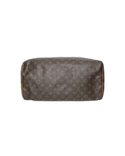 Load image into Gallery viewer, Vintage Louis Vuitton Speedy 40 Handbag 40 834 SA Bottom