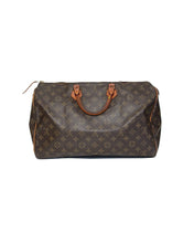 Load image into Gallery viewer, Vintage Louis Vuitton Speedy 40 Handbag MB0950 Left