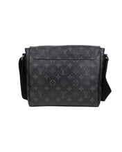 Load image into Gallery viewer, Louis Vuitton District Messenger Black Side Bag Back