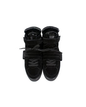 Load image into Gallery viewer, Louis Vuitton Kanye West Black Jaspers Size LV 7.5 Front 