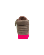 Load image into Gallery viewer, Louis Vuitton Kanye West Patchwork Jasper Size LV 7.5 Paris Right Back