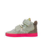 Load image into Gallery viewer, Louis Vuitton Kanye West Patchwork Jaspers Size LV 7.5 Right Inside
