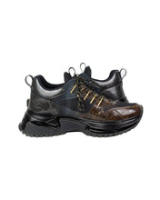 Load image into Gallery viewer, Louis Vuitton Run Away Pulse Sneaker Left Inside 