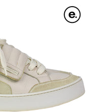 Load image into Gallery viewer, Louis Vuitton Creme Jasper Size LV 6 Right Toe Box Detail 